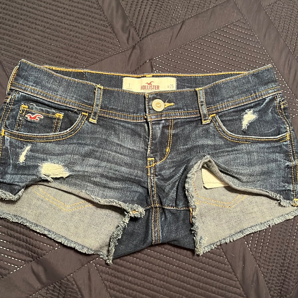 Hollister size 1 w25 light blue jean shorts